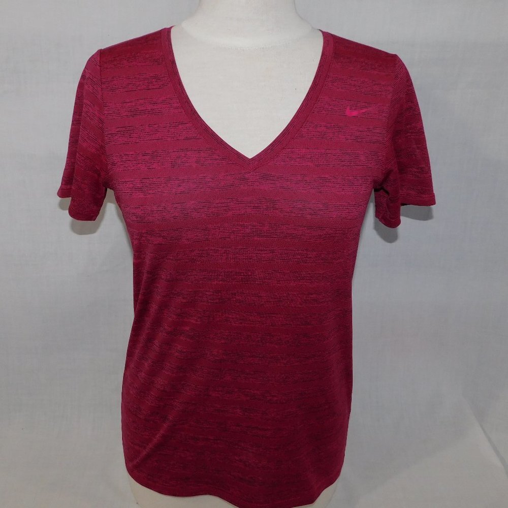 The Nike Tee Womens M Maroon Athletic Cut Dri-Fit T Shirt Activewear Workout